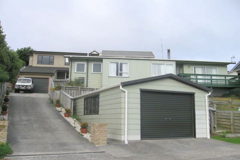 Photo of property in 12 Trinidad Crescent, Grenada Village, Wellington, 6037