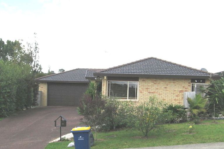 Photo of property in 22 Ruze Vida Drive, Massey, Auckland, 0614