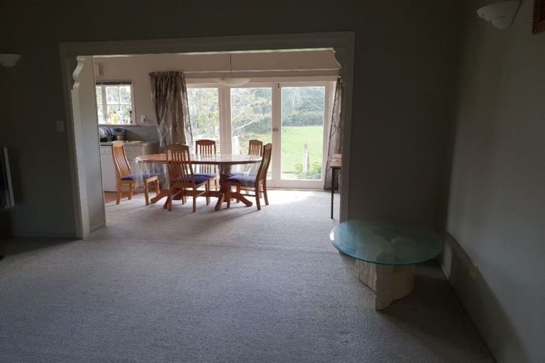 Photo of property in 359 Henderson Valley Road, Henderson Valley, Auckland, 0612