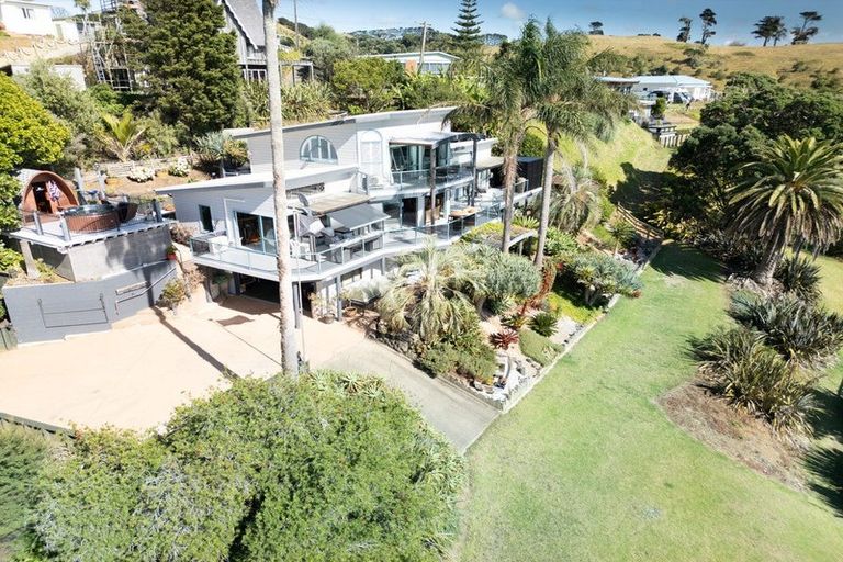 Photo of property in Signal Stn Road, Pouto, Te Kopuru, 0391