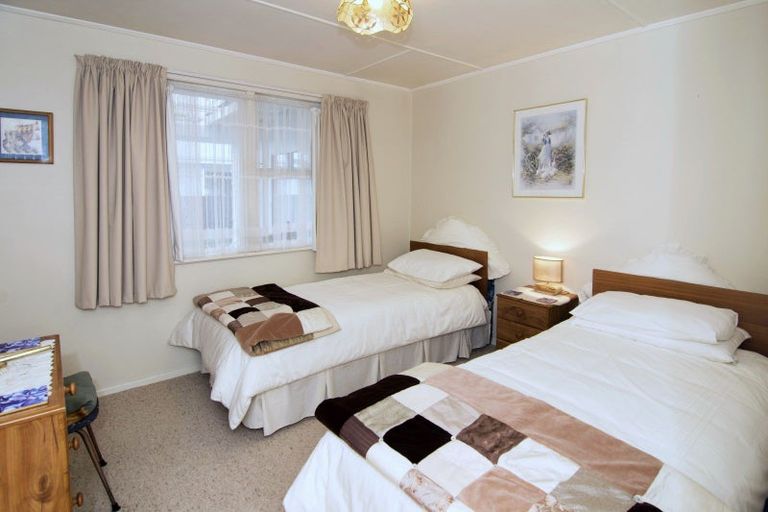 Photo of property in 19 Fisher Place, Carterton, 5713