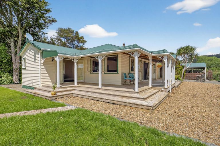 Photo of property in 2372 State Highway 1, Kaiwaka, Maungaturoto, 0587