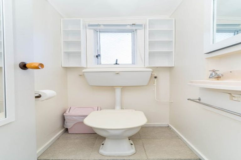 Photo of property in 10 Stewart Street, Waikouaiti, 9510