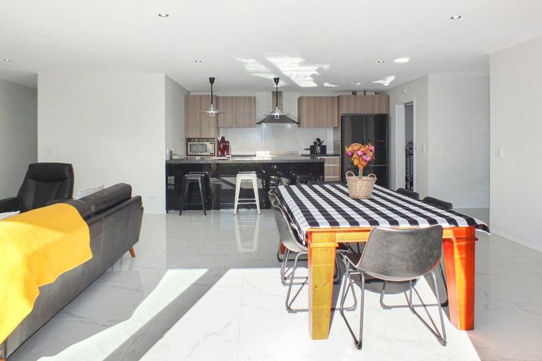 Photo of property in 17 Oxnam Place, Foxton Beach, Foxton, 4815