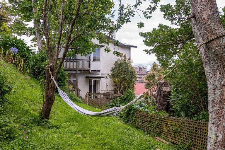 Photo of property in 21af1 Talavera Terrace, Kelburn, Wellington, 6012