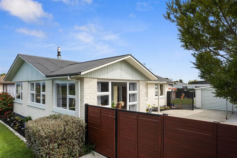 Photo of property in 16 Bracebridge Street, Kaiapoi, 7630