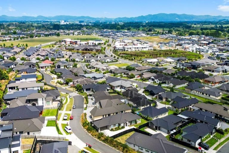 Photo of property in 18 Drower Glen, Flagstaff, Hamilton, 3210