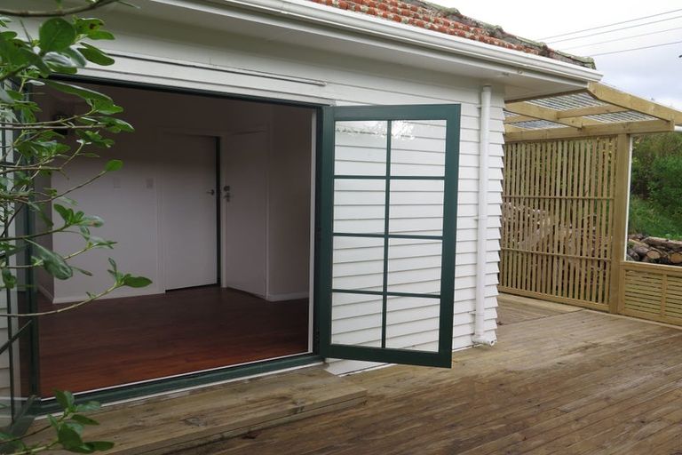 Photo of property in 106 Valley Road, Paraparaumu, 5032