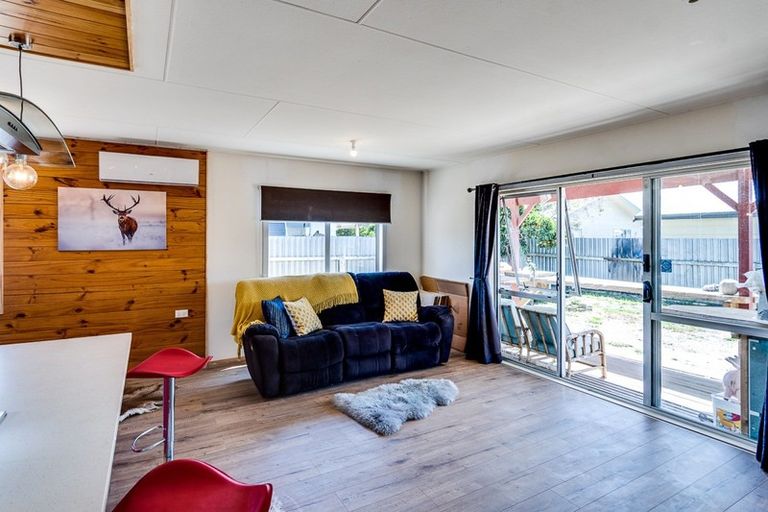 Photo of property in 327a Flaxmere Avenue, Flaxmere, Hastings, 4120