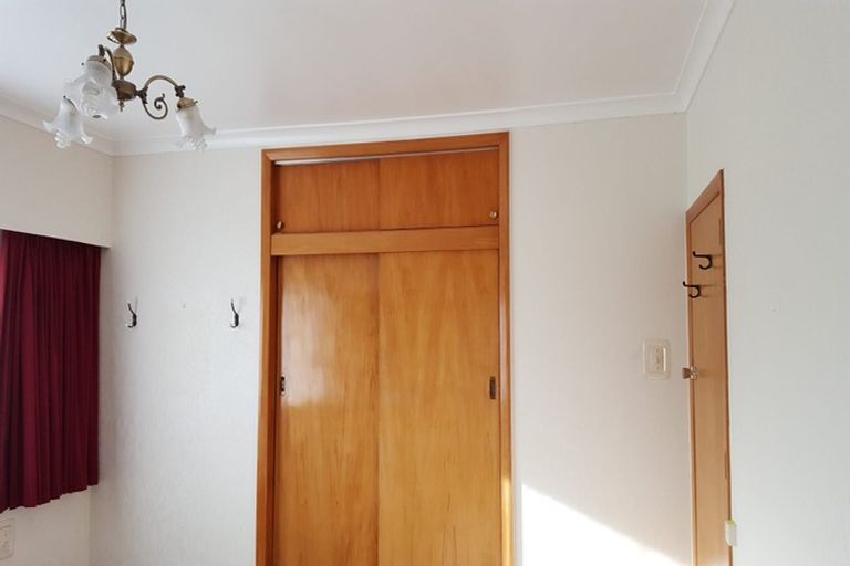 Photo of property in 18 Richardson Street, Woodville, 4920