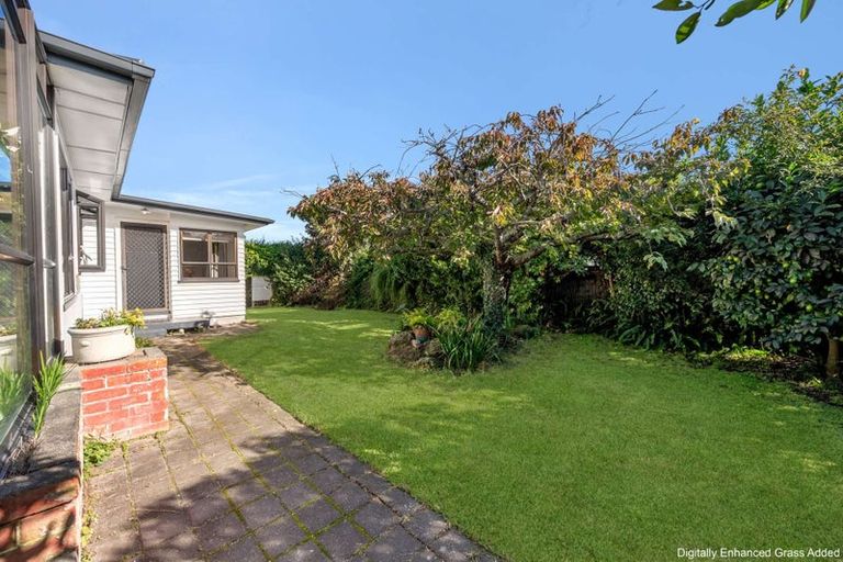 Photo of property in 1 Chester Street, Taradale, Napier, 4112