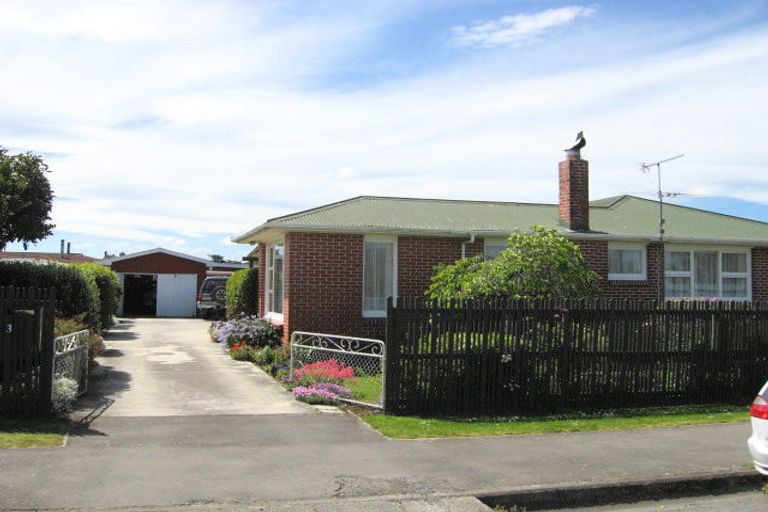 Photo of property in 3 Courage Road, Amberley, 7410