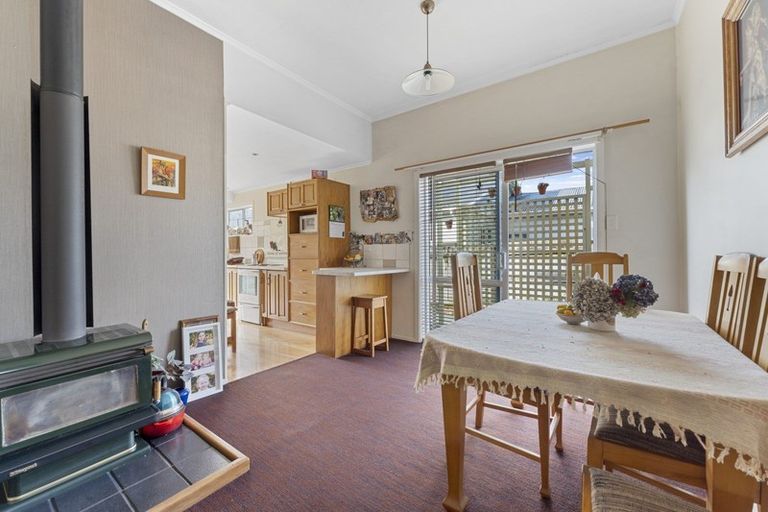 Photo of property in 42 Gaine Street, New Plymouth, 4310