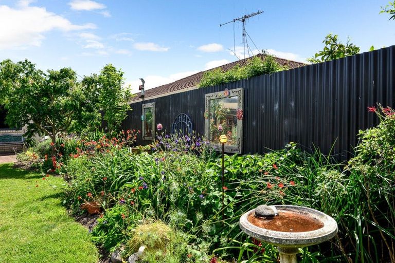 Photo of property in 21 Mangakoea Place, St Andrews, Hamilton, 3200