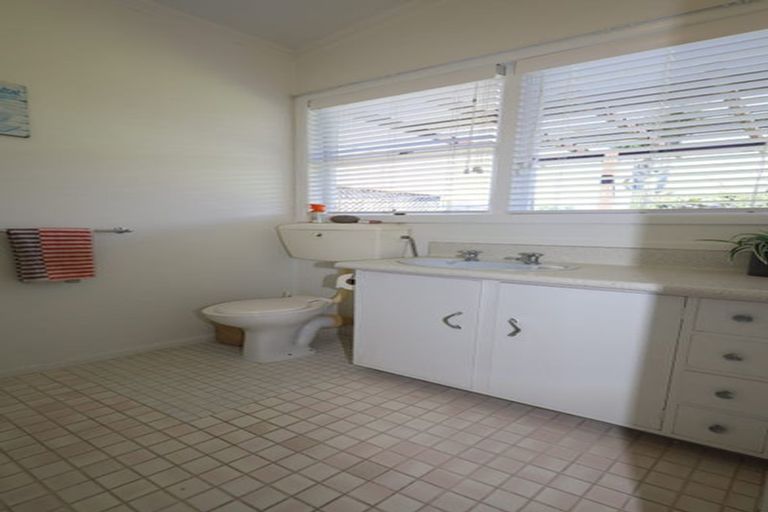 Photo of property in 16 Muricata Avenue, Mount Maunganui, 3116