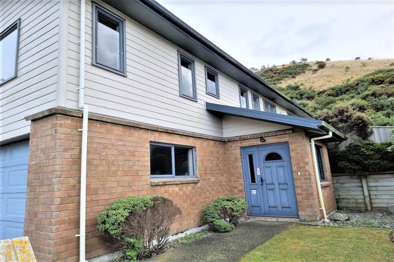 Photo of property in 6 Gifford Grove, Churton Park, Wellington, 6037