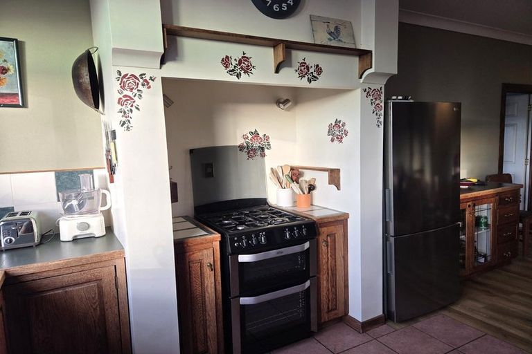 Photo of property in 111 Meander Drive, Welcome Bay, Tauranga, 3112