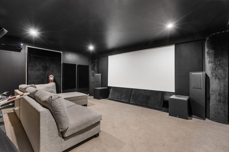 Photo of property in 101 Oteki Park Drive, Welcome Bay, Tauranga, 3112