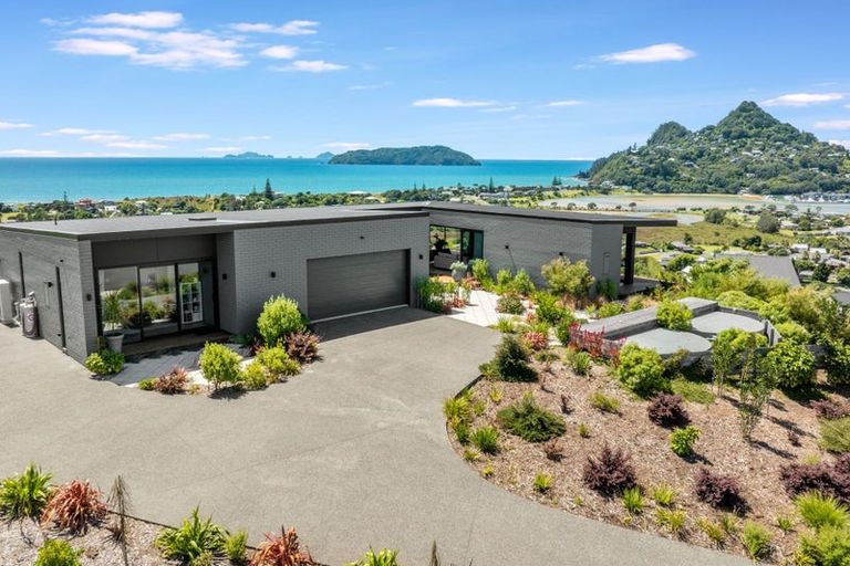 Photo of property in 7 Mason Rise, Tairua, 3508