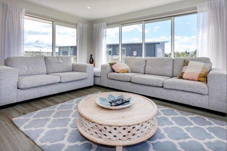 Photo of property in 37 Longreach Drive, Cooks Beach, Whitianga, 3591