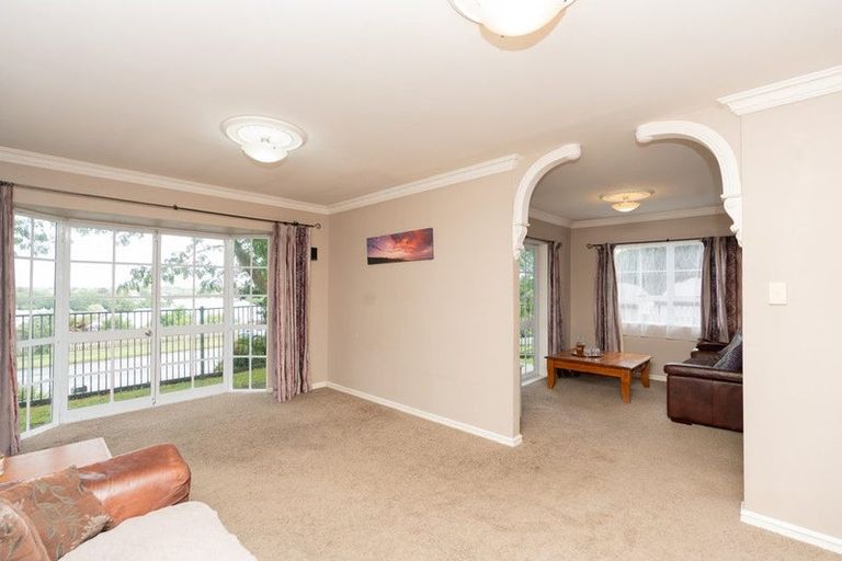 Photo of property in 33 Pohutukawa Drive, Pukete, Hamilton, 3200