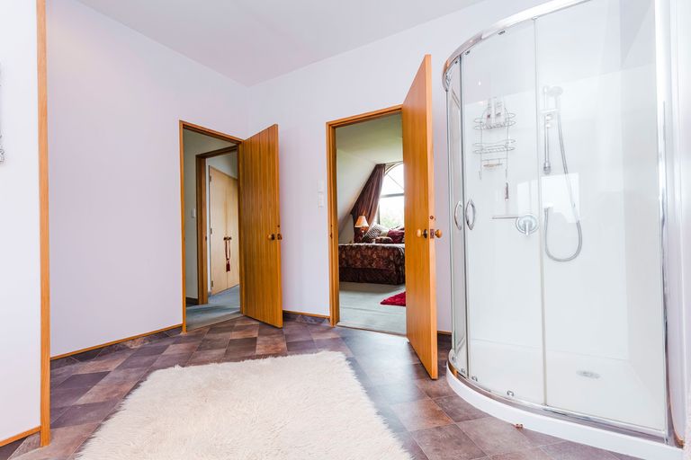 Photo of property in 1 Hamilton Court, Milton, 9220