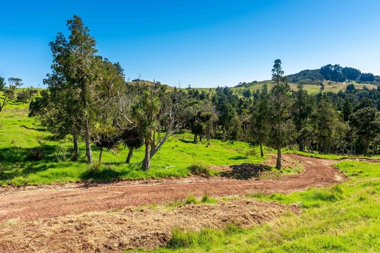 Photo of property in 183 Koutu Loop Road, Whirinaki, 0473