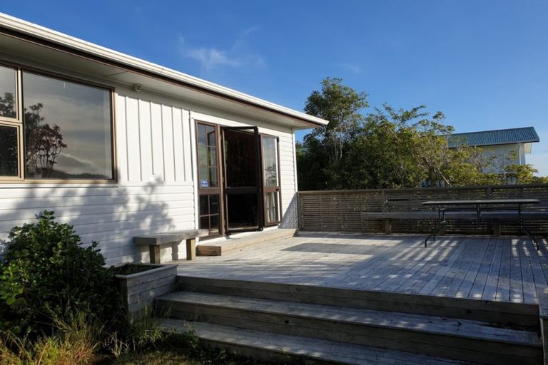 Photo of property in 1 Ceres Crescent, Johnsonville, Wellington, 6037