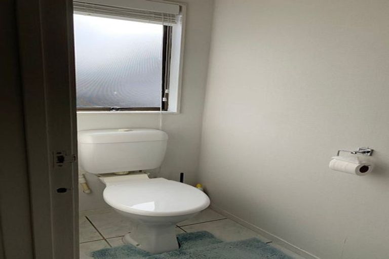 Photo of property in 2/116 Bucklands Beach Road, Bucklands Beach, Auckland, 2012