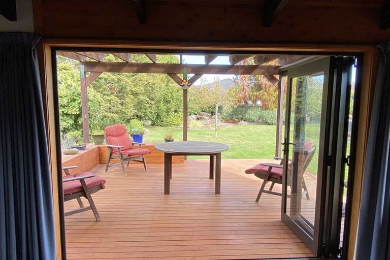 Photo of property in 15 Clare Street, Cambridge, 3434