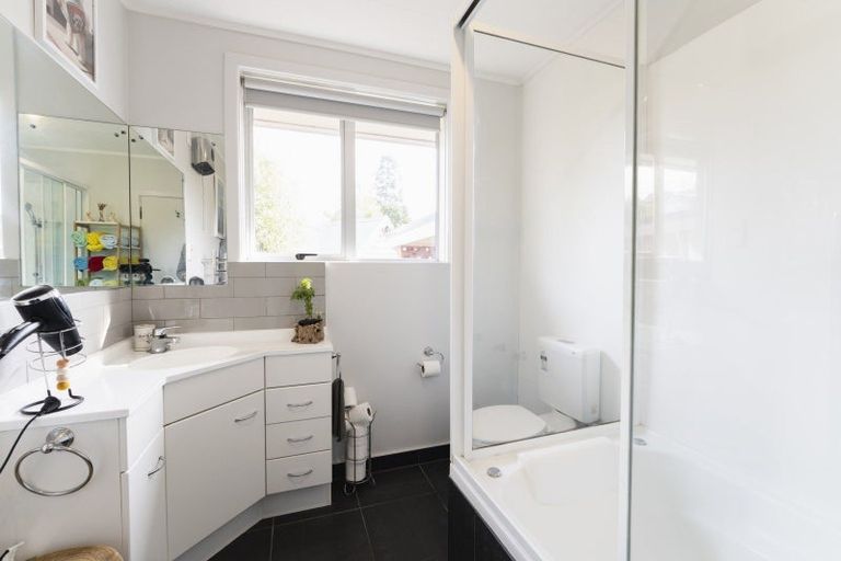 Photo of property in 290 Main South Road, Green Island, Dunedin, 9018