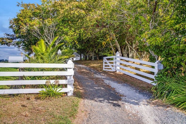 Photo of property in 945 Linwood Road, Kingseat, Papakura, 2580