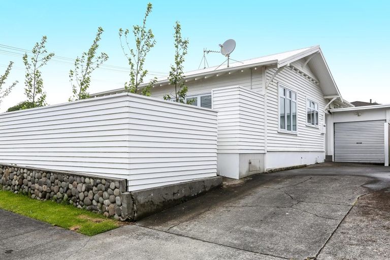 Photo of property in 70 Lemon Street, New Plymouth, 4310
