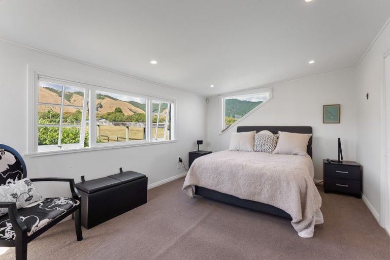 Photo of property in 106 Settlement Road, Te Horo, Otaki, 5582