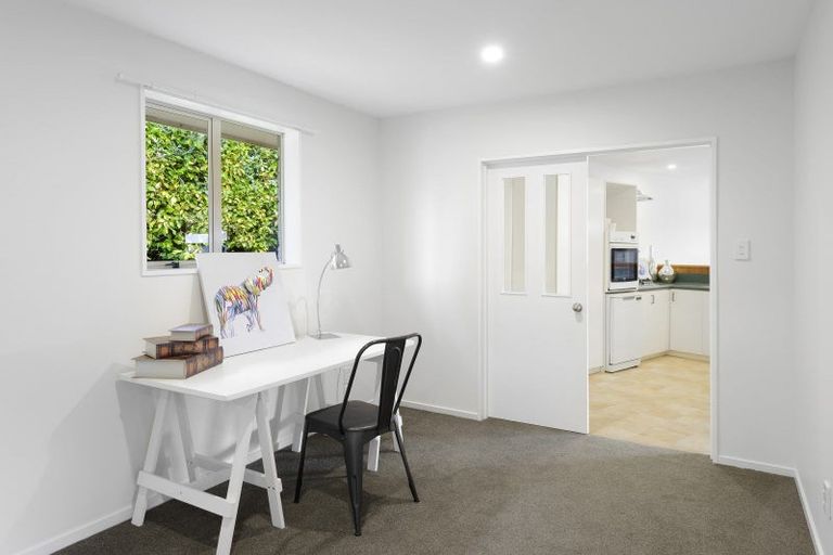 Photo of property in 51 Appleby Crescent, Burnside, Christchurch, 8053