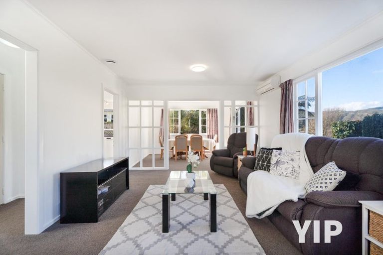 Photo of property in 12 Fyvie Avenue, Tawa, Wellington, 5028