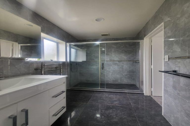 Photo of property in 17 Station Road, Pukekohe, 2120