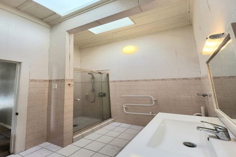 Photo of property in 70a Valley Road, Paraparaumu, 5032