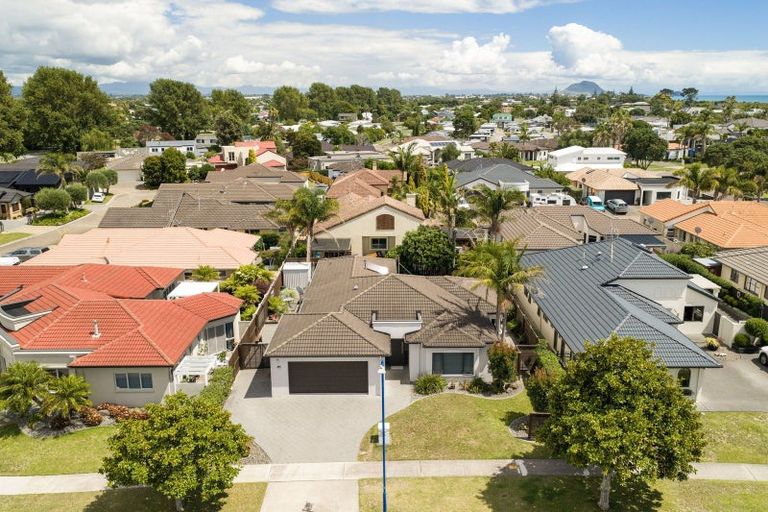 Photo of property in 16 Bermuda Drive, Papamoa Beach, Papamoa, 3118