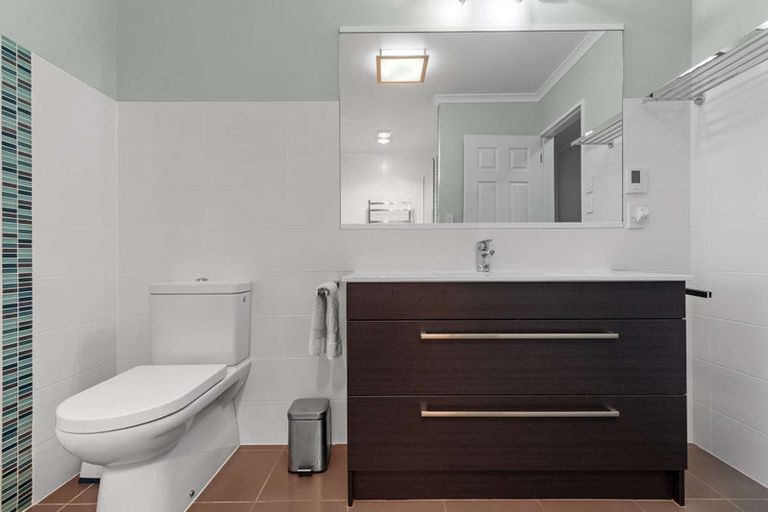 Photo of property in 36 Caulfield Place, Pukehangi, Rotorua, 3015