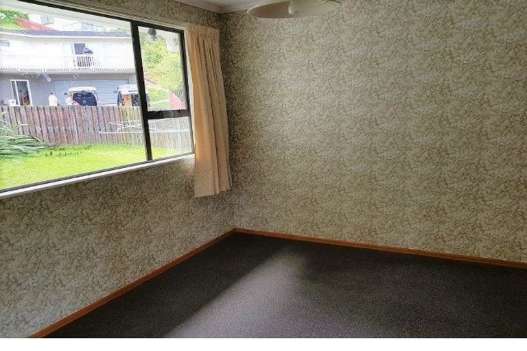 Photo of property in 37 Postgate Drive, Whitby, Porirua, 5024