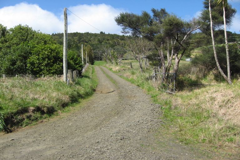 Photo of property in 112 Bethells Road, Waitakere, Henderson, 0781