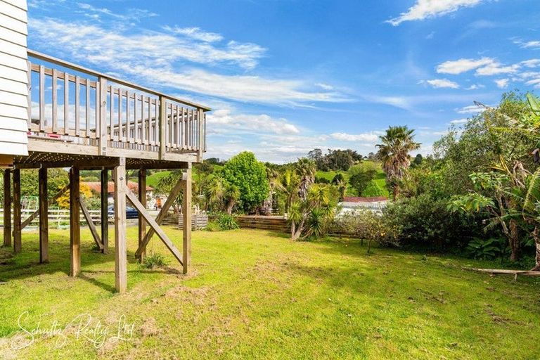 Photo of property in 15 Ash Grove, Maungaturoto, 0520