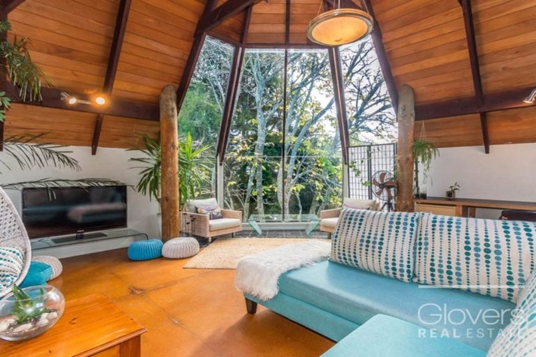 Photo of property in 47 Kamara Road, Glen Eden, Auckland, 0602