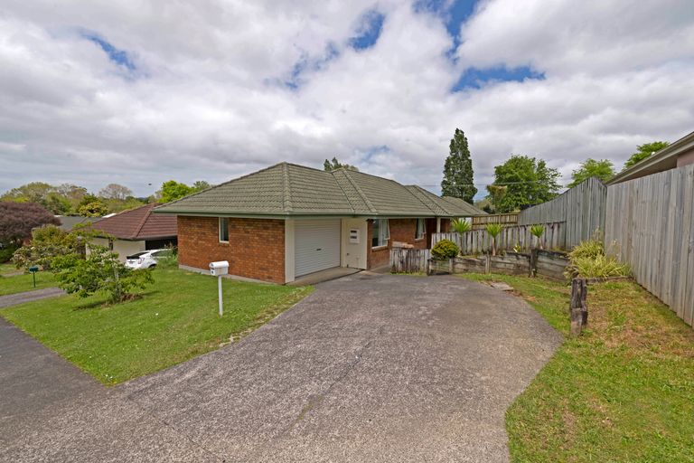 Photo of property in 15 Cretian Crescent, Henderson, Auckland, 0612