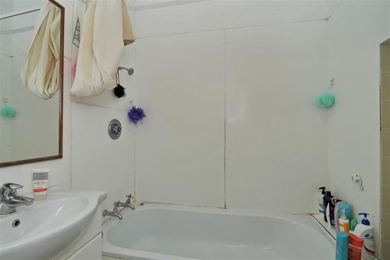 Photo of property in 54 Pirie Street, Mount Victoria, Wellington, 6011