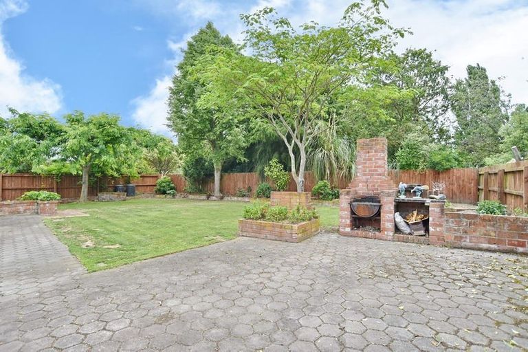 Photo of property in 39 Gibbs Drive, Woodend, 7610