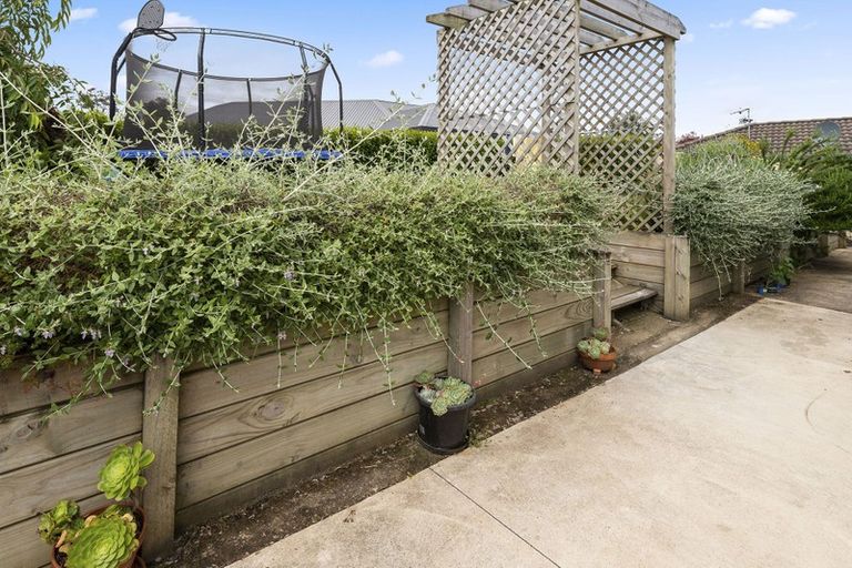 Photo of property in 25 Hamon Place, Pukehangi, Rotorua, 3015