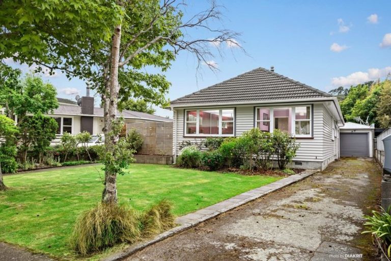 Photo of property in 13 Deller Grove, Silverstream, Upper Hutt, 5019