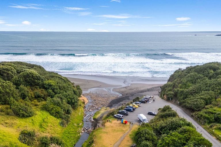 Photo of property in 40 Herekawe Drive, Spotswood, New Plymouth, 4310